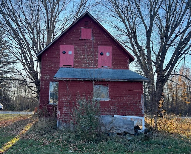 view of property exterior