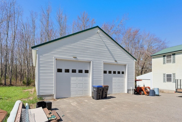 view of detached garage