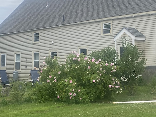 7 Mountain St, Vinalhaven, ME 04863 - back of property featuring roof with shingles