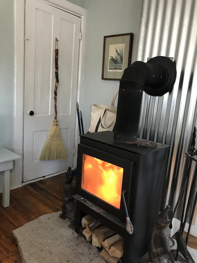 7 Mountain St, Vinalhaven, ME 04863 - detailed view of wood finished floors