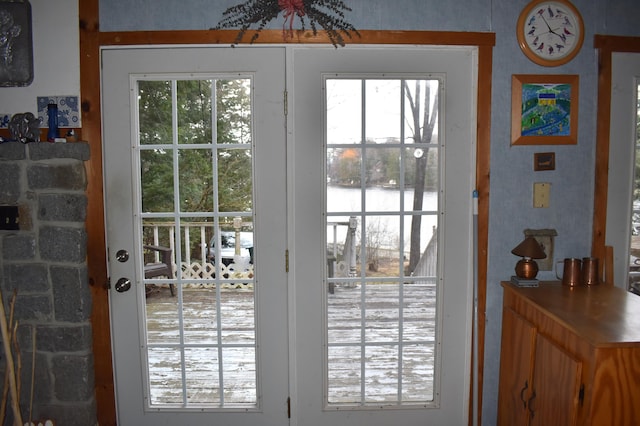 158 Old Stage Rd, Readfield, ME 04355 - doorway with a water view