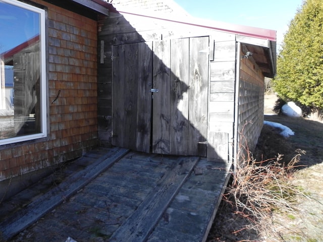 view of outbuilding