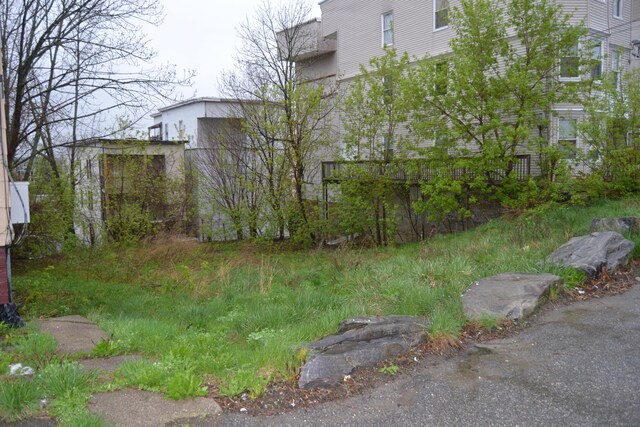 305 Bates St, Lewiston, ME 04240 - photo 3