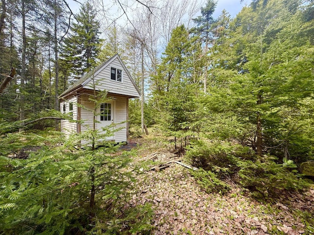 view of outbuilding with an outbuilding