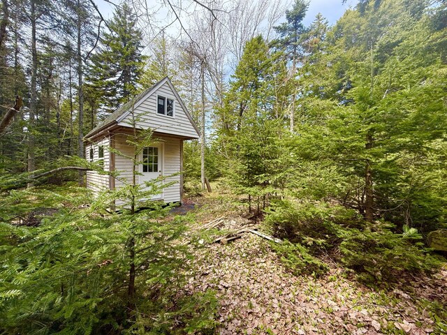 8 Berry Ln, Vinalhaven, ME 04863 - view of outbuilding with an outdoor structure