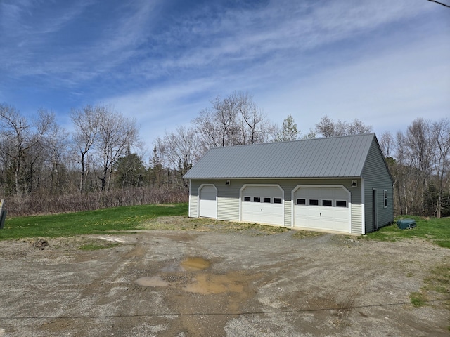 view of detached garage
