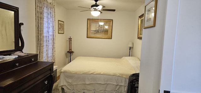 bedroom featuring ceiling fan