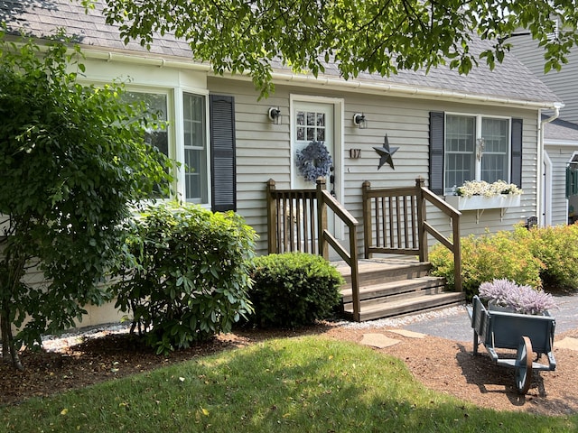 17 Fieldstone Dr, Bangor, ME 04401 - entrance to property featuring roof with shingles