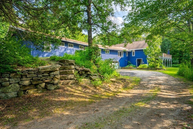 314 Meadow Rd, Topsham, ME 04086 - single story home featuring driveway