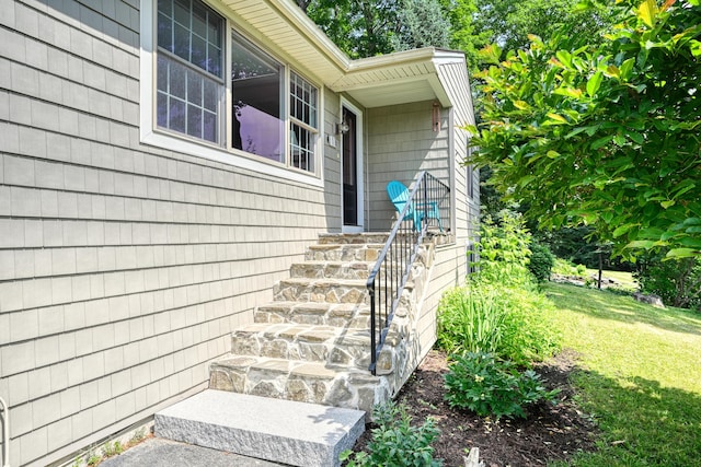3 The Ledges St, Hallowell, ME 04347 - property entrance featuring a yard