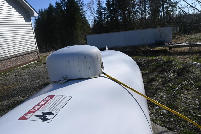 18 Castle Rd, Harmony, ME 04942 - details featuring heating fuel