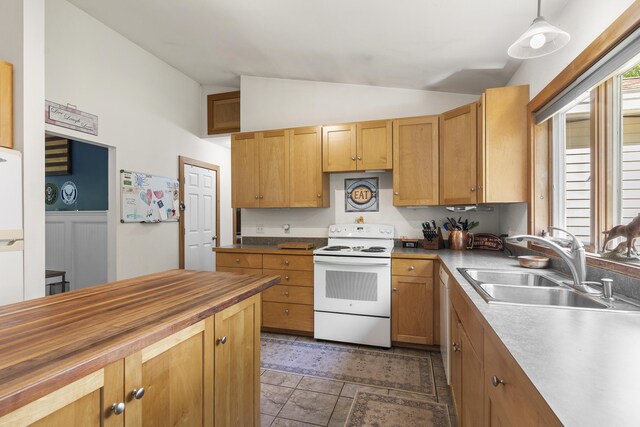38 Village Valley Rd, Nobleboro, ME 04555