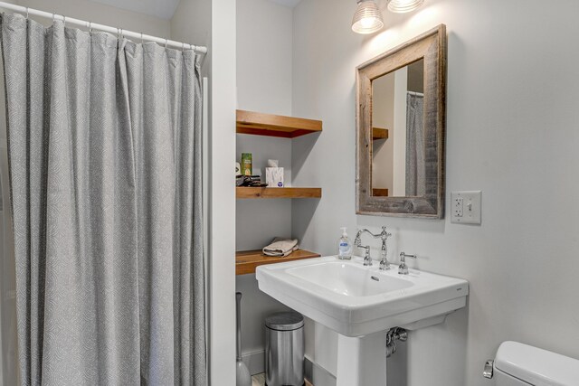 28 Fisher Rd, Newry, ME 04261 - full bath featuring toilet, a shower with shower curtain, and a sink