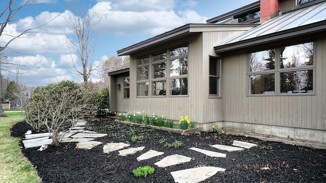 view of home's exterior