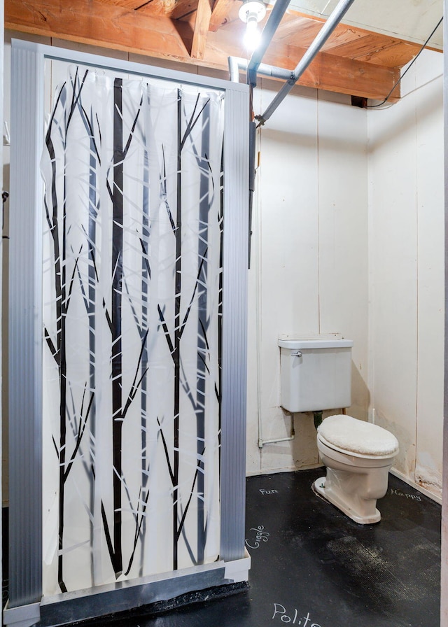bathroom featuring toilet