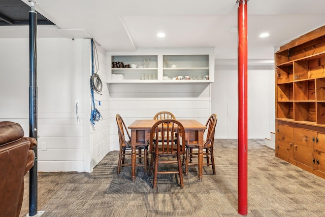 26 Hunts Point Rd, Cape Elizabeth, ME 04107 - carpeted dining area featuring recessed lighting