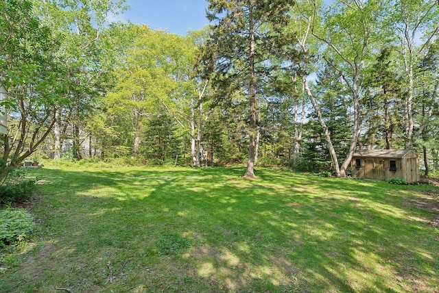 26 Hunts Point Rd, Cape Elizabeth, ME 04107 - view of green lawn