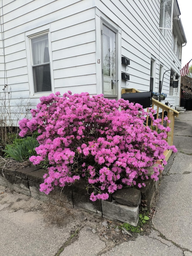 13 Halde St, Waterville, ME 04901 - exterior view