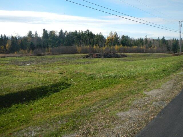 40 River Rd, Lincoln, ME 04457