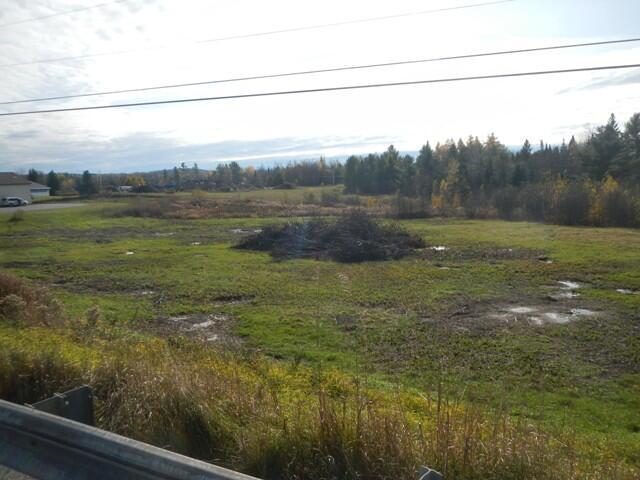 40 River Rd, Lincoln, ME 04457
