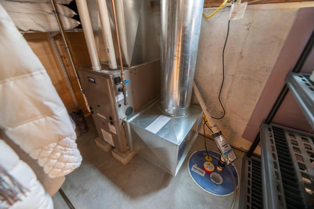 114 Smith Rd, Hudson, ME 04449 - view of utility room
