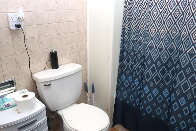 12 Sherwin St, Waterville, ME 04901 - full bath with tile walls, toilet, and curtained shower