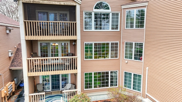 39 Turtle Run Rd Unit 8, Winthrop, ME 04364 - view of back of house