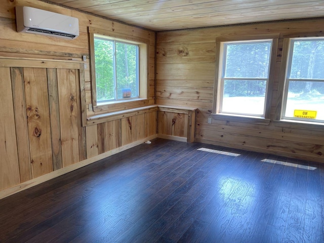 144 Redneck Rd, Starks, ME 04911
