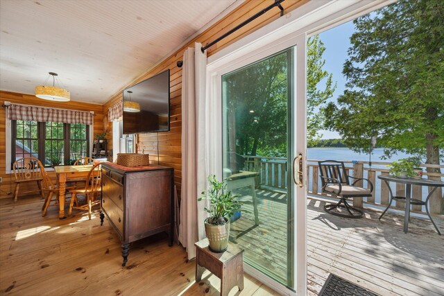 32 Whites Pond Rd, Palmyra, ME 04965 - interior space