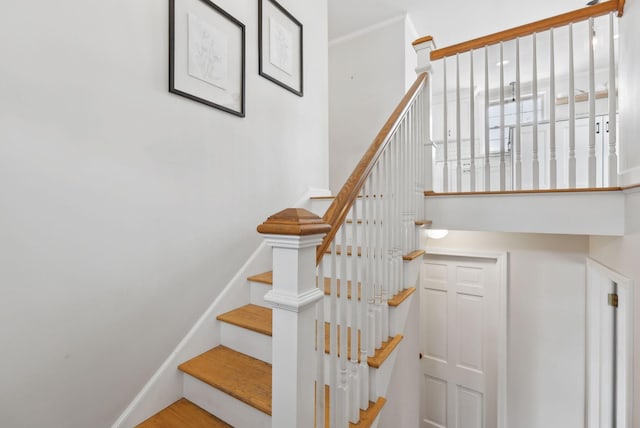 stairway with ornamental molding