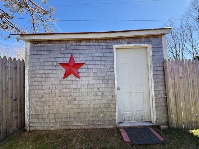 7 Johnson St, Eastport, ME 04631 - view of shed with fence