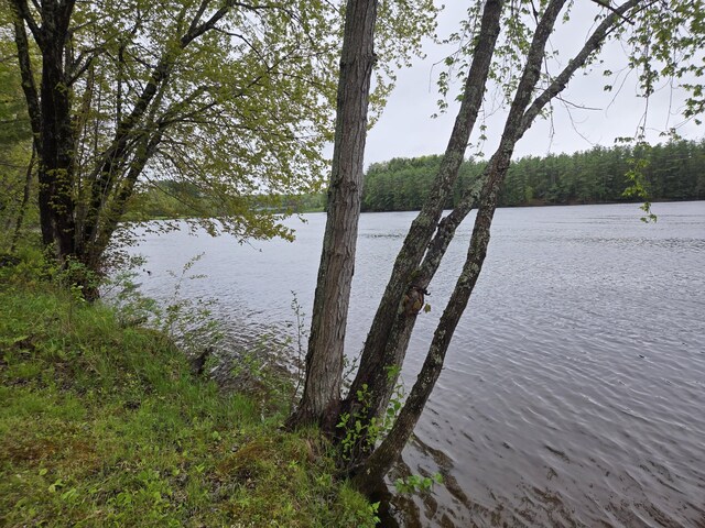 53 Main St, Medway, ME 04460