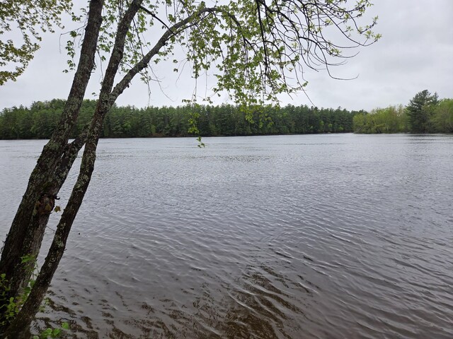 53 Main St, Medway, ME 04460