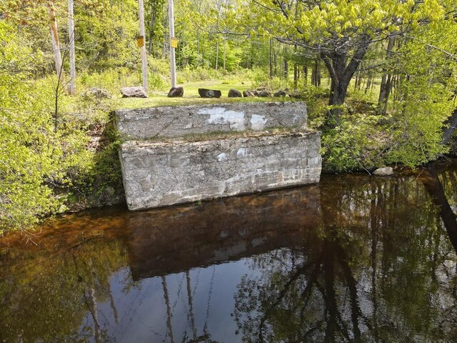 53 Main St, Medway, ME 04460