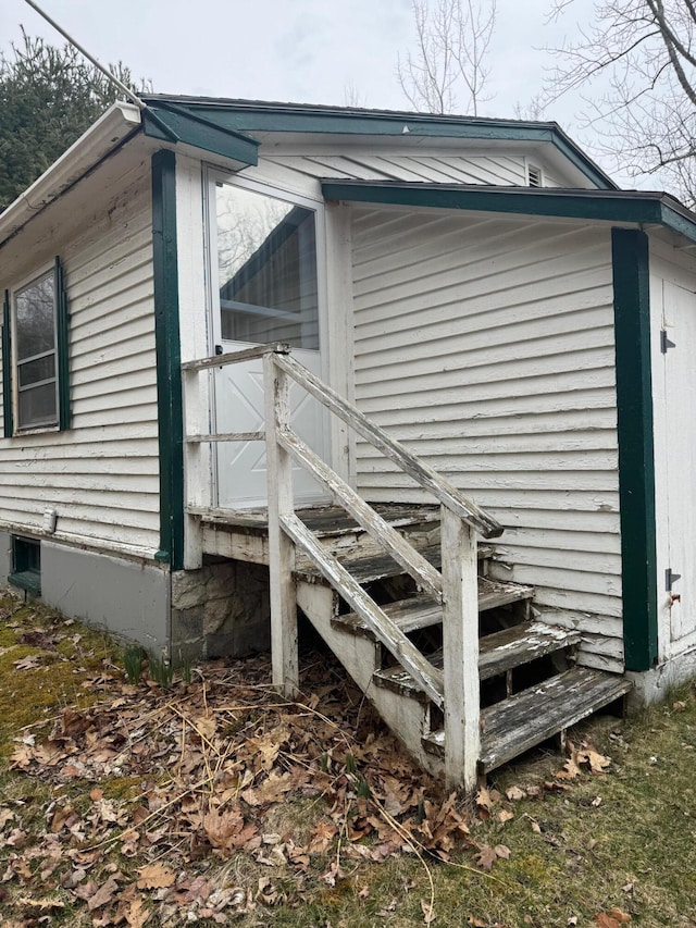 6 Mcdevitt Ln, Eastbrook, ME 04634 - view of side of home