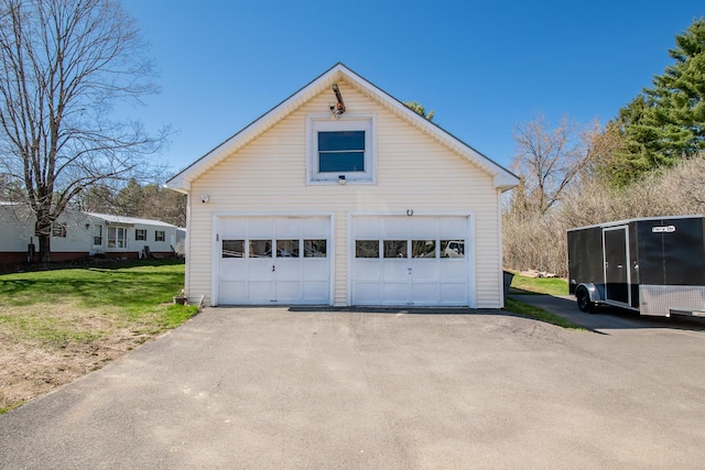 view of detached garage
