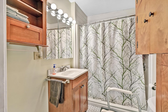 701 Augusta Rd, Winslow, ME 04901 - bathroom featuring a shower with shower curtain and vanity