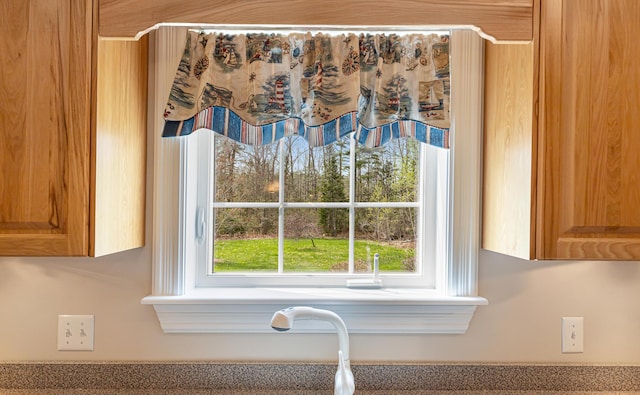 74 Town Farm Rd, Hampden, ME 04444 - kitchen view