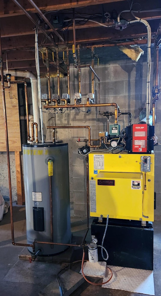 196 Eaton Ridge Dr, Holden, ME 04429 - utility room featuring water heater