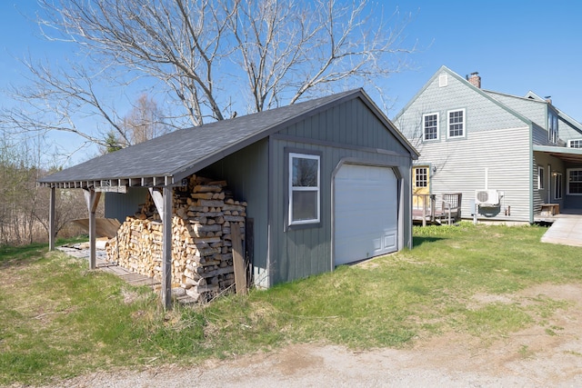 exterior space featuring an outbuilding