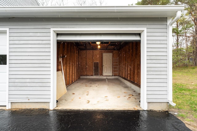3 Great Pond Ter Unit 3, Cape Elizabeth, ME 04107 - garage with aphalt driveway