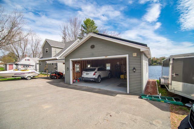 view of detached garage
