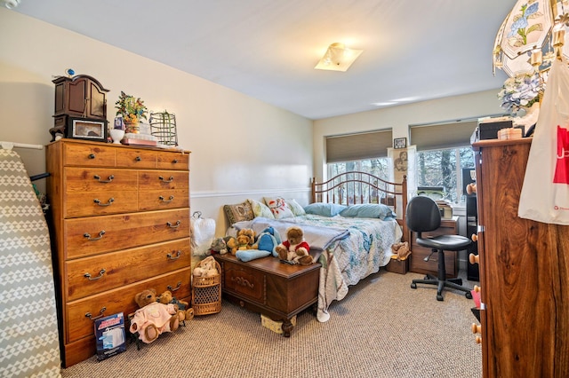 bedroom featuring carpet floors