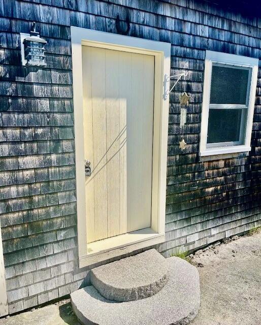 26 Hamilton Dr, Vinalhaven, ME 04863 - view of property entrance