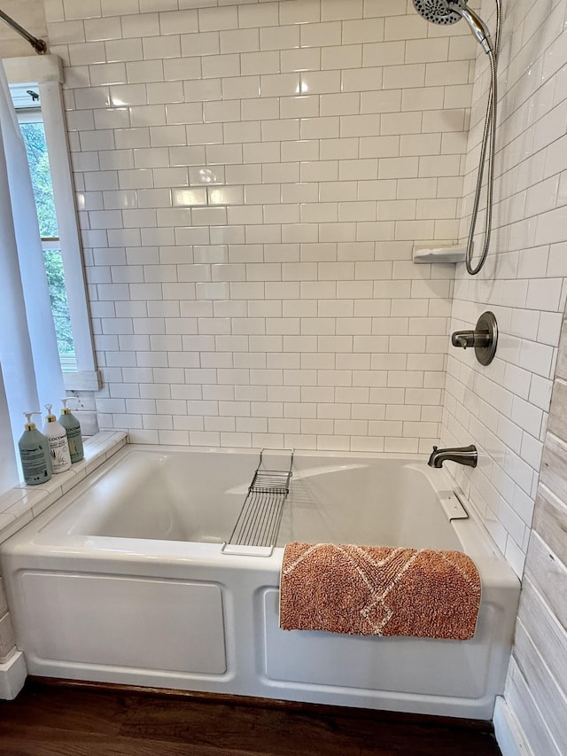 26 Hamilton Dr, Vinalhaven, ME 04863 - full bath featuring wood finished floors
