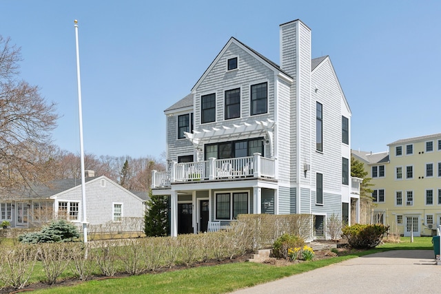 1 Harris Ln, Kennebunk, ME 04043 - view of front of home with a chimney