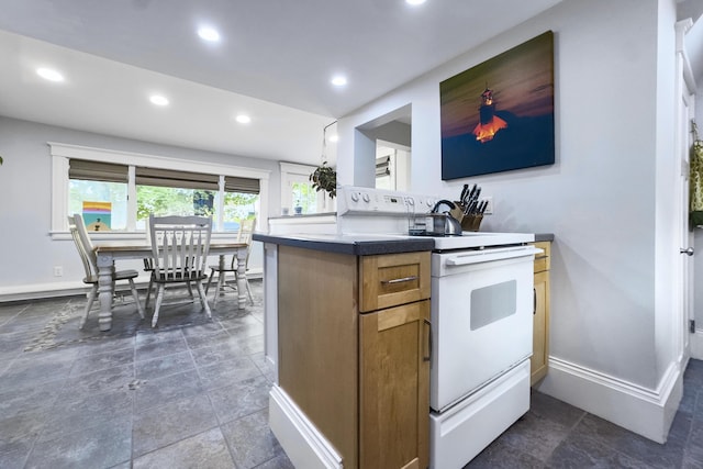 98 Rankin St, Rockland, ME 04841 - photo 7
