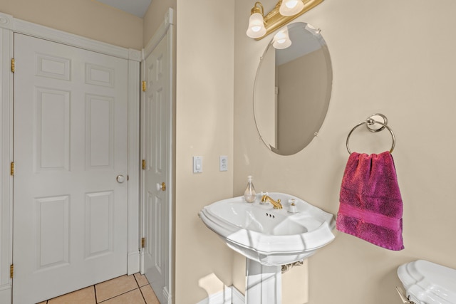 4 Geary Way, Falmouth, ME 04105 - bathroom featuring tile patterned floors