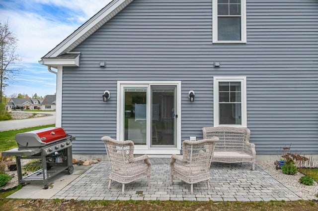 10 Haleys Ct Unit 22, Wells, ME 04090 - back of property featuring a patio
