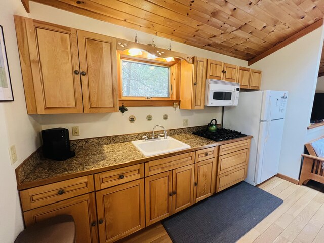 90 N Sedgwick Rd, Sedgwick, ME 04676
